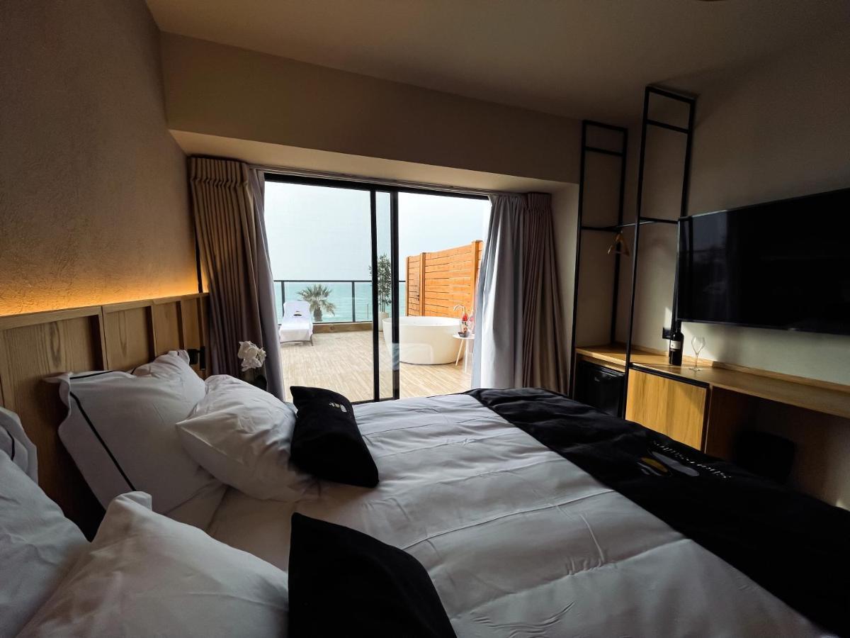Share Suites Hotel Bat-Yam Bat Yam Exterior photo